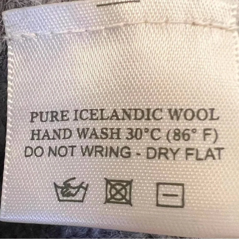 Alafoss Vintage Icelandic Wool Sweater - Picture 5 of 5